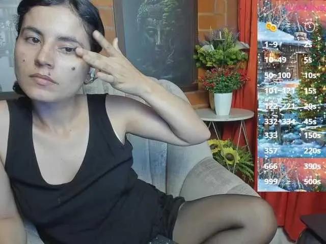 Freechat katiae on BongaCams