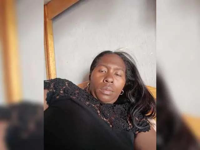 Freechat Katty-12 on BongaCams