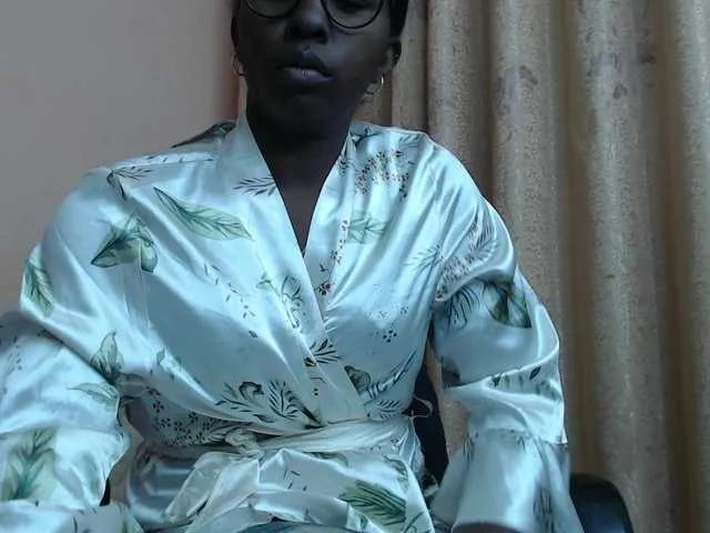 Freechat Katty-12 on BongaCams