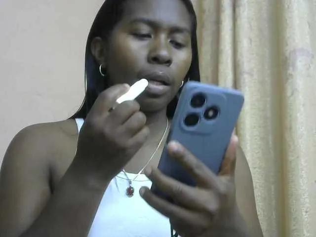 Freechat Katty-12 on BongaCams