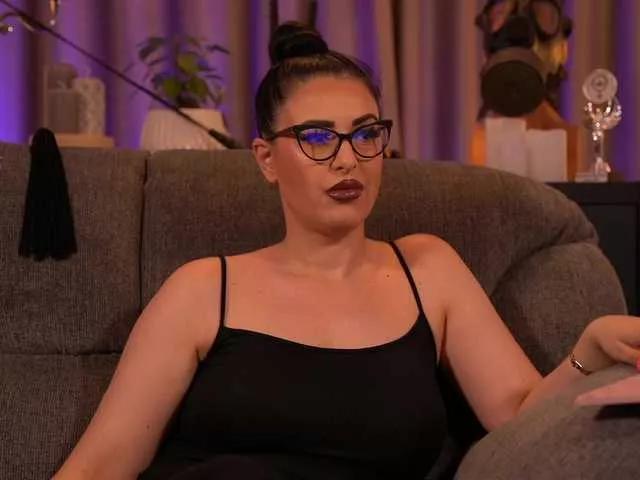 Offline KellyKent on BongaCams