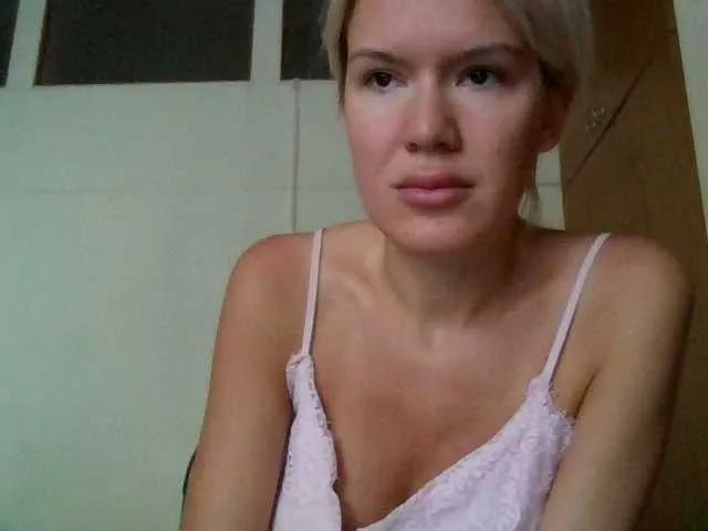 Offline Keylaone on BongaCams