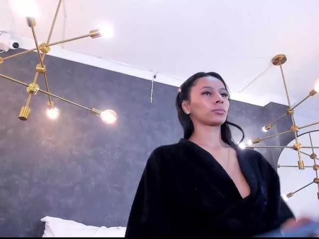 Offline kharlyn-angel on BongaCams