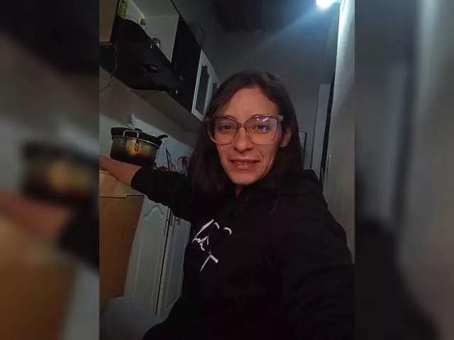 Offline Kingofqueen23 on BongaCams