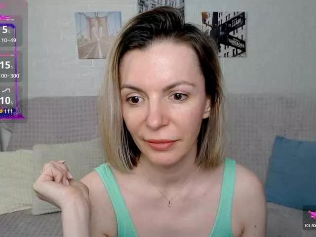Freechat Kiramarta on BongaCams