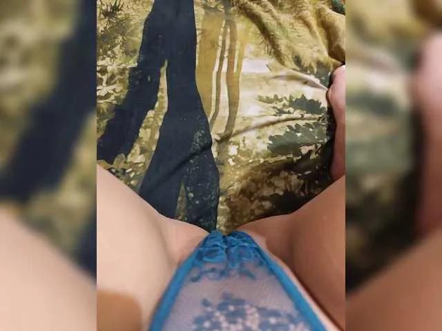 Offline Kiskis-s on BongaCams