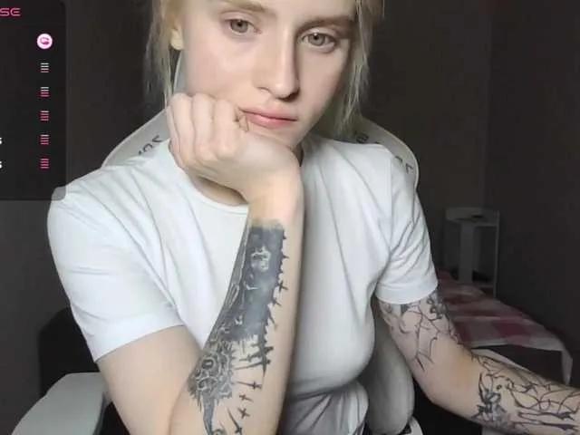 Offline kissesliza on BongaCams