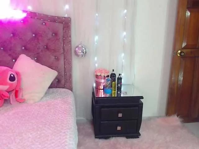 Offline KloeFernandez on BongaCams