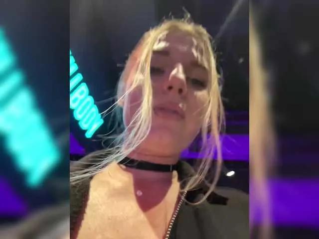 Offline KotiMrrr on BongaCams