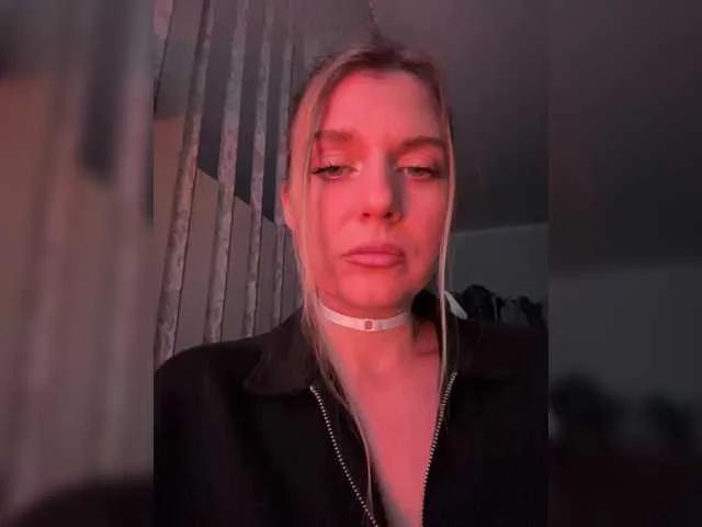 Offline KotiMrrr on BongaCams