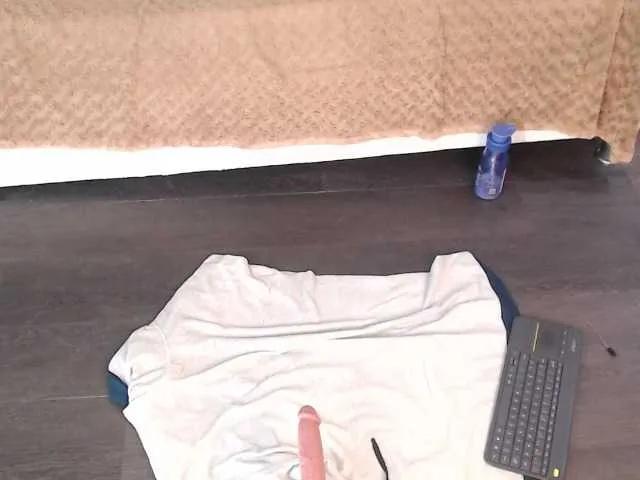 Offline kristal-20 on BongaCams