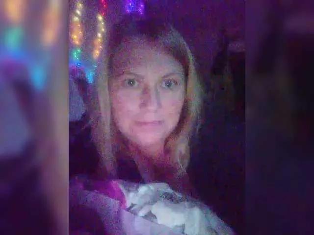 Offline Kristina543210 on BongaCams