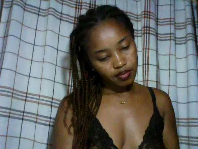 Offline kylie11 on BongaCams