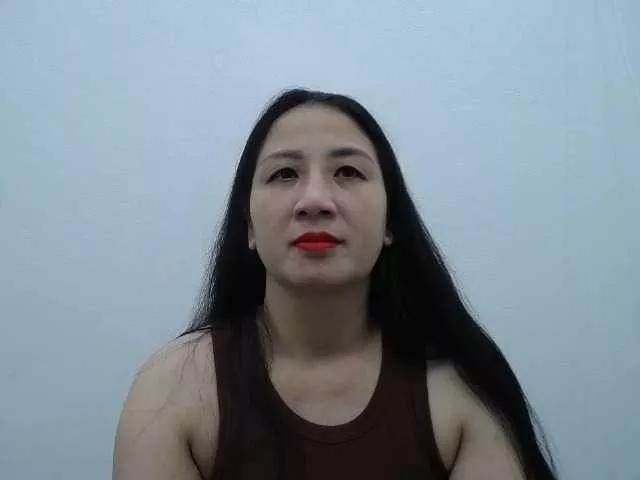 Offline Lady-Young on BongaCams