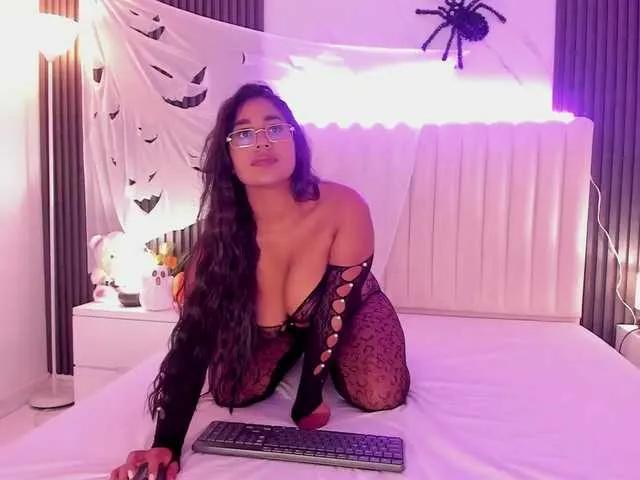 Offline LanaRay1 on BongaCams