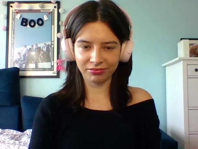 Offline Larice on BongaCams