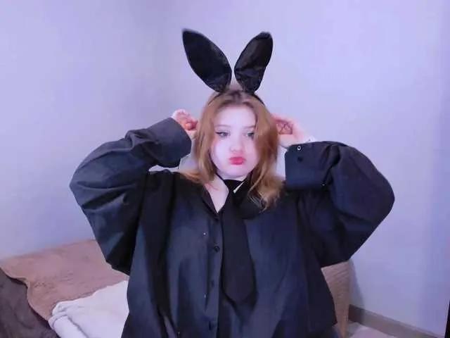 Offline Lasey on BongaCams