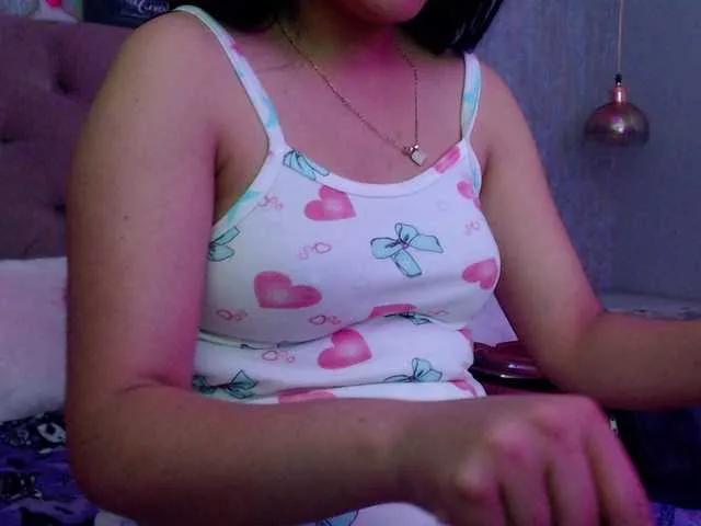 Freechat laurenelove on BongaCams