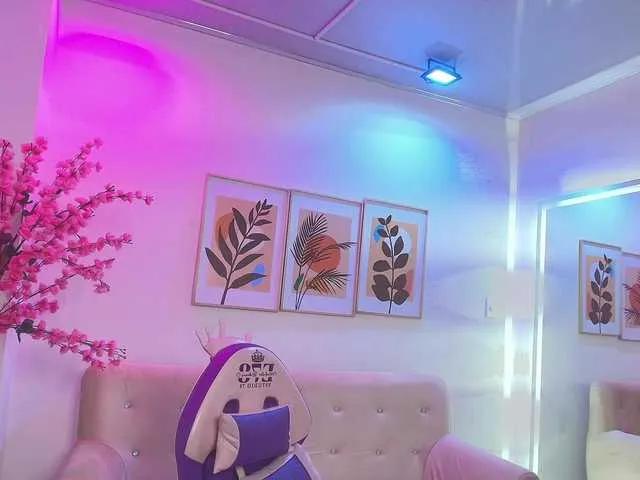 Offline Leia-laurent on BongaCams