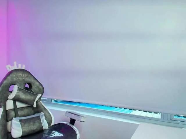 Offline Leia-laurent on BongaCams