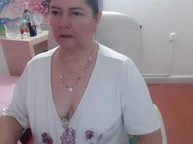 Freechat leonela on BongaCams