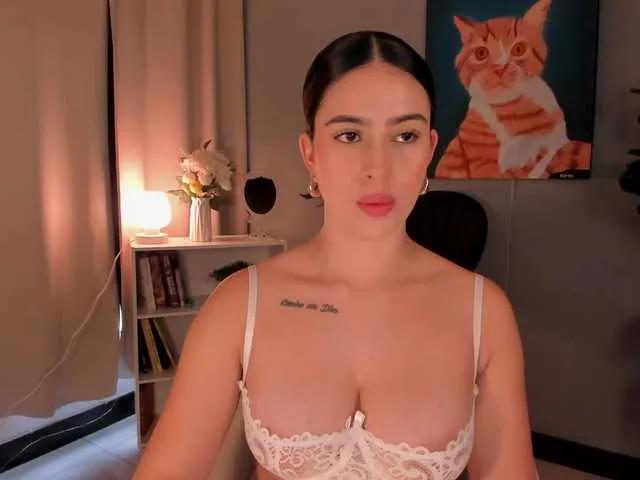 Offline LiaPearce on BongaCams