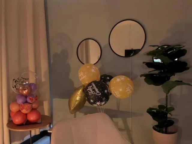 Offline LiaPearce on BongaCams