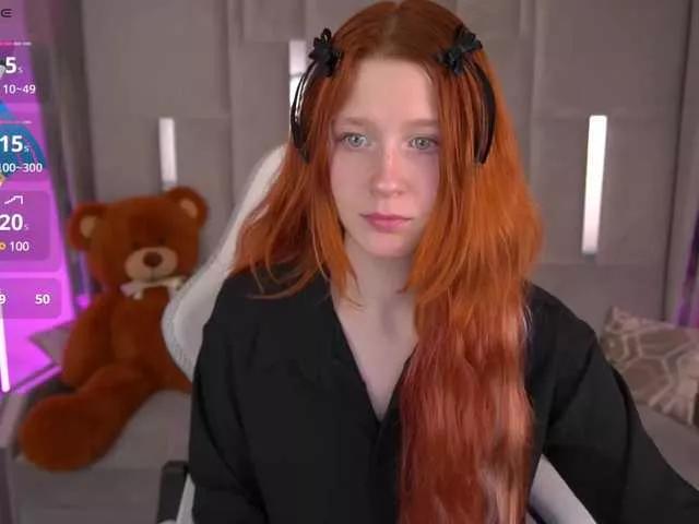 Freechat LiluReds on BongaCams