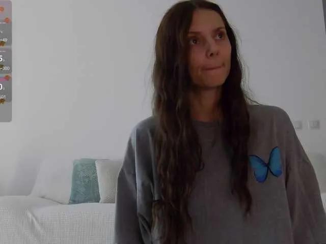 Offline LilyRoselyn on BongaCams