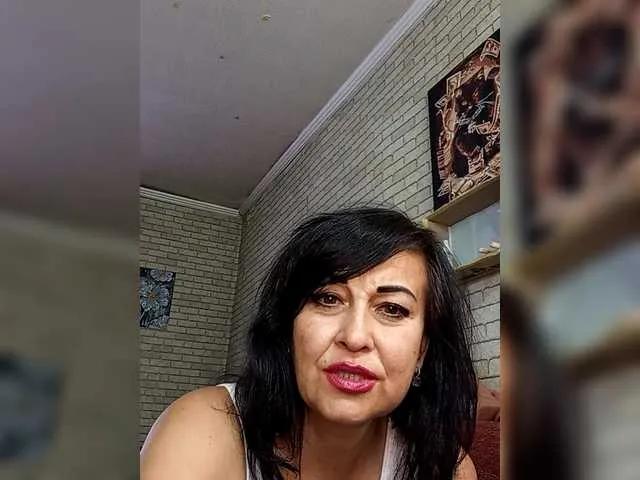 Offline Lina-a-13 on BongaCams