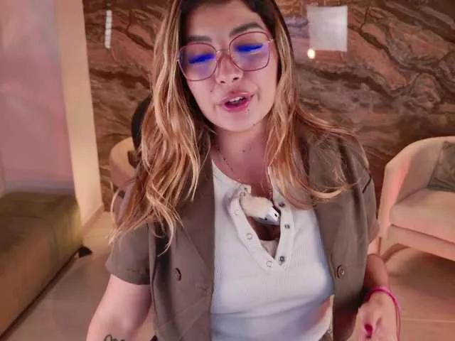 Freechat LisaMonroe on BongaCams