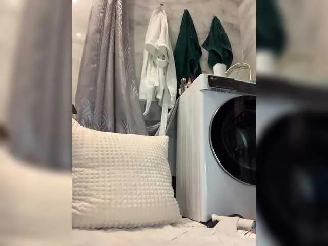 Freechat LoveLama on BongaCams