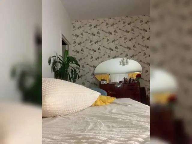 Freechat LoveLama on BongaCams