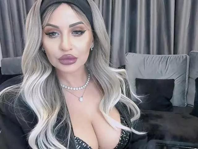 Freechat lovelyblondyx on BongaCams