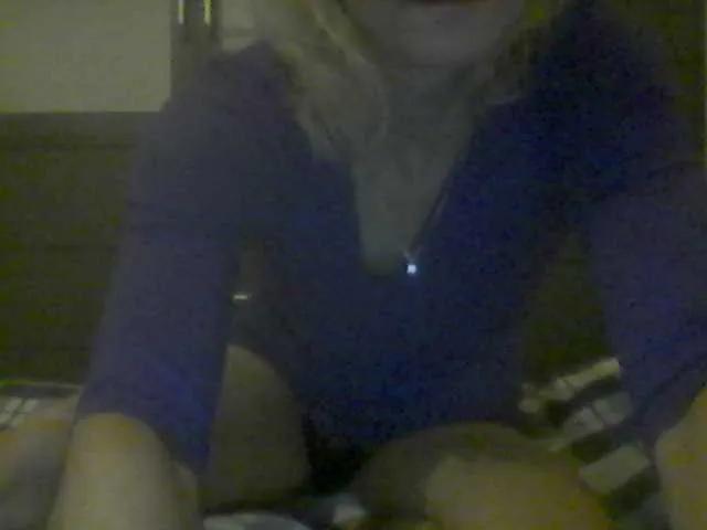 Offline Lucille on BongaCams