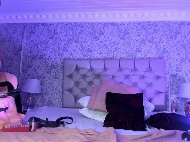 Offline LunaDuquee on BongaCams