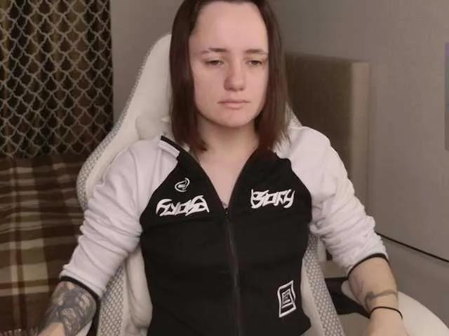 Offline LunaL0ve on BongaCams