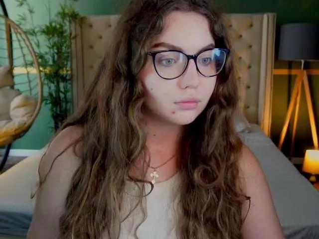 Offline LuxSopphia on BongaCams