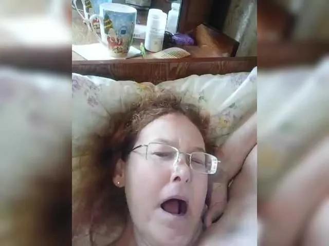 Freechat Madam-oss on BongaCams