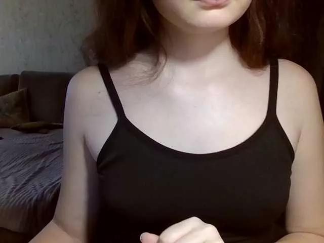 Offline Maddy18 on BongaCams