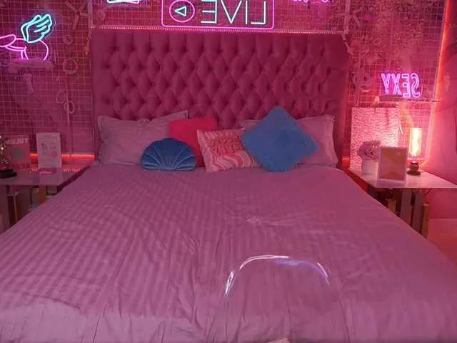 Freechat MadissonSoft on BongaCams