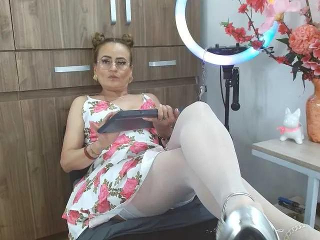 Offline MAGHENTA on BongaCams