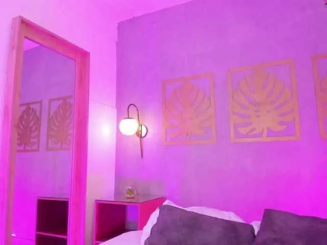 Offline majo-rose on BongaCams