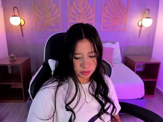 Offline majo-rose on BongaCams