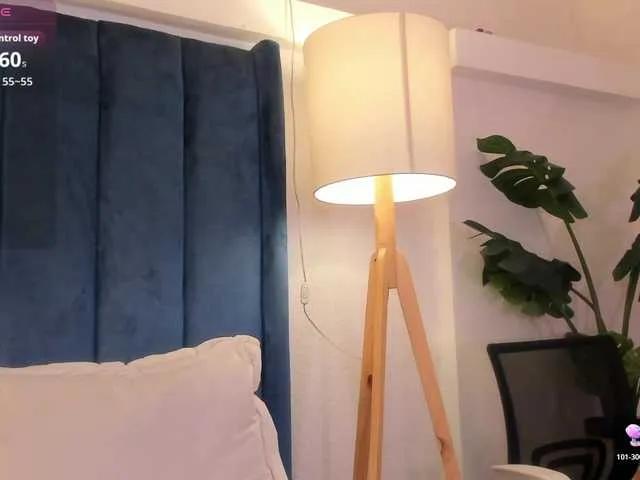 Offline malih- on BongaCams