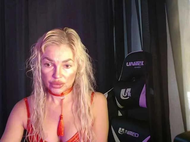 Offline Margo77-1 on BongaCams