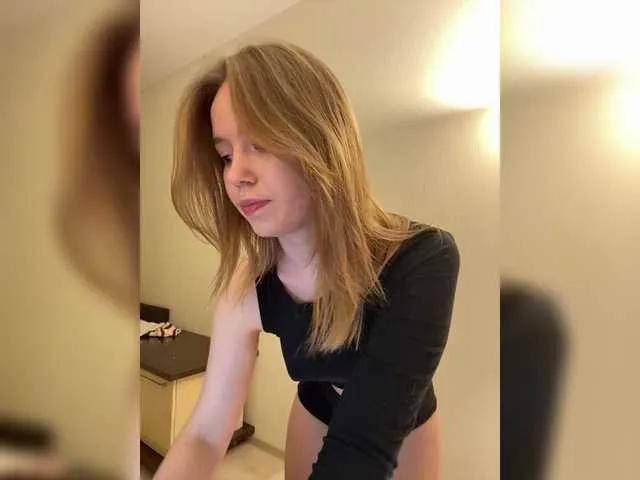 Offline mariaaa-1 on BongaCams