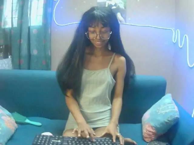 Offline Marinahgrey on BongaCams