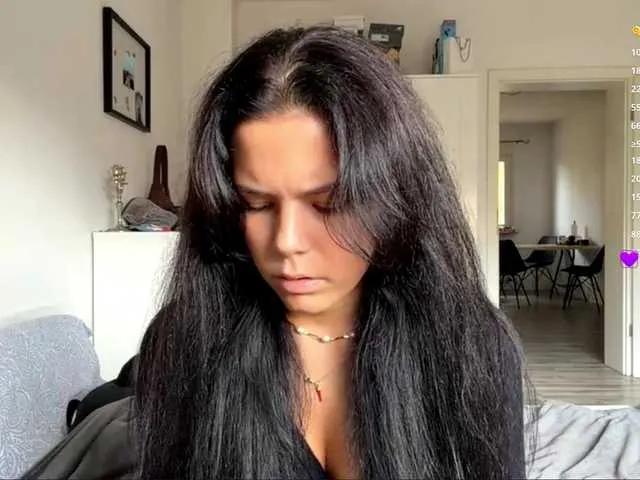 Offline MerleRusson on BongaCams