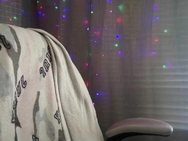 Offline mermaidlexi on BongaCams